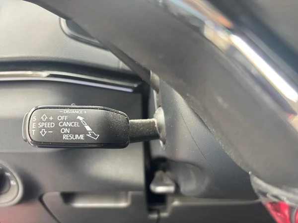 SKODA Karoq (2023) — foto 10 van 21