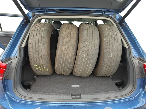 VOLKSWAGEN Tiguan Allspace (2020) — foto 14 van 24