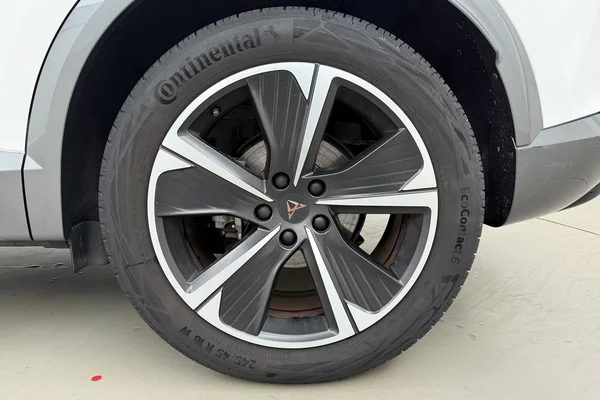 CUPRA Formentor E-Hybrid (PHEV) (2022) — foto 21 van 24