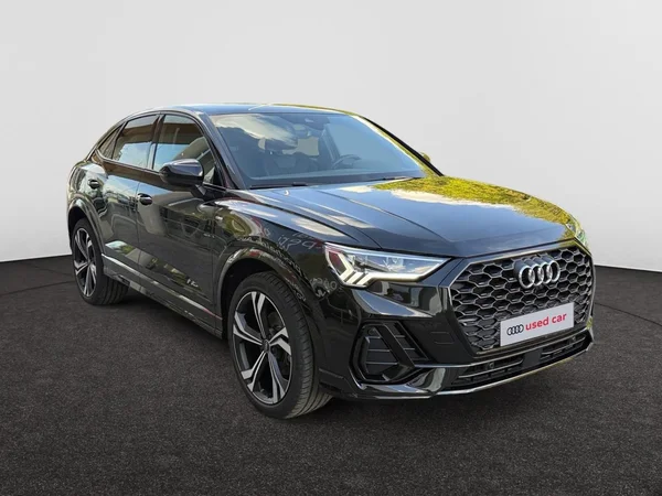 AUDI Q3 Sportback (2023) — foto 16 van 17