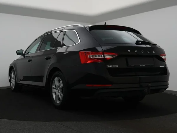 Škoda Superb (2023) — foto 26 van 29