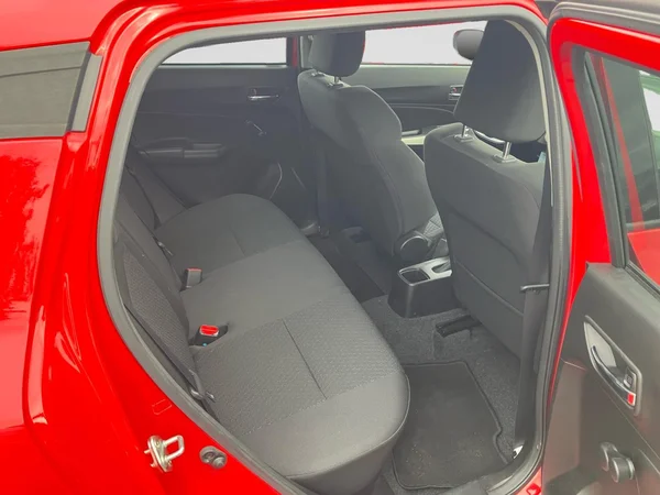 SUZUKI Swift (2020) — foto 4 van 25