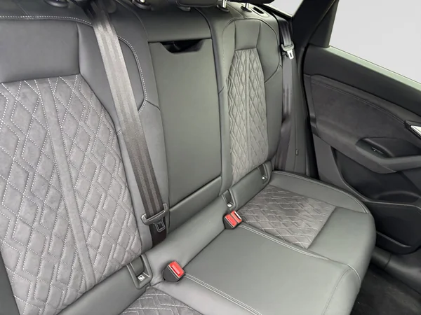 AUDI Q6 e-tron (2025) — foto 20 van 24