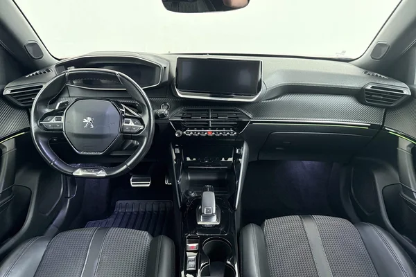 Peugeot 2008 (2020) — foto 9 van 37
