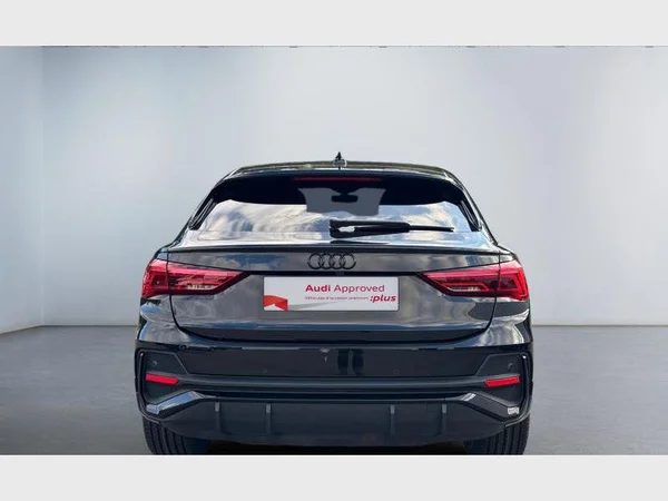 Audi Q3 Sportback (2023) — foto 13 van 15