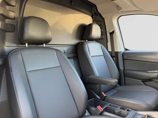 VOLKSWAGEN Caddy Maxi Cargo (2026) — foto 2 van 20
