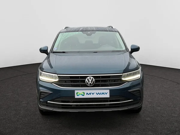 VOLKSWAGEN Tiguan (2022) — foto 16 van 22