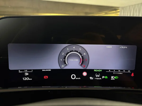 AUDI Q3 SUV (2025) — foto 2 van 15