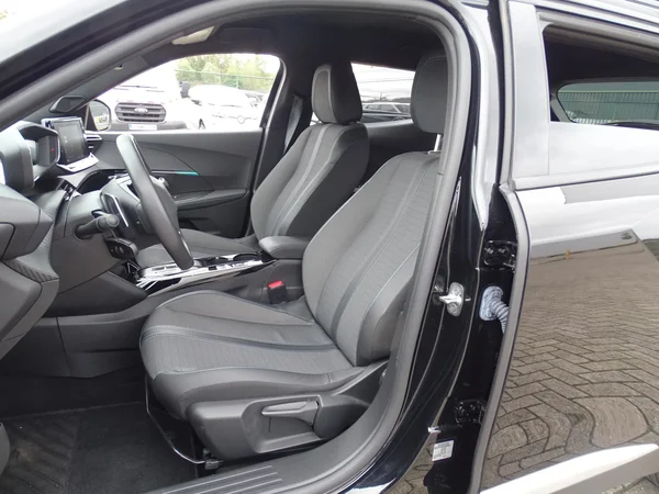 Peugeot 2008 (2023) — foto 3 van 27