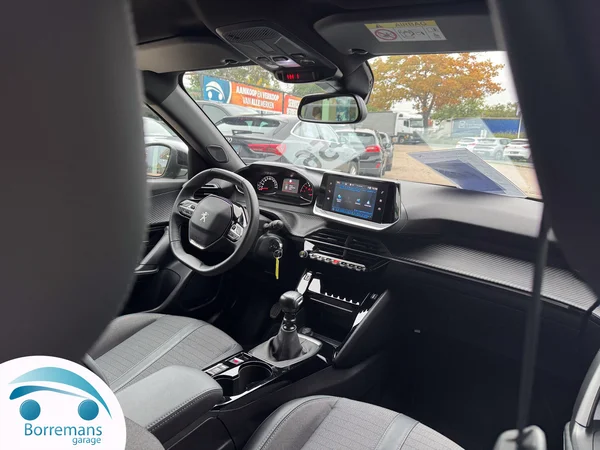 Peugeot 2008 (2023) — foto 19 van 45