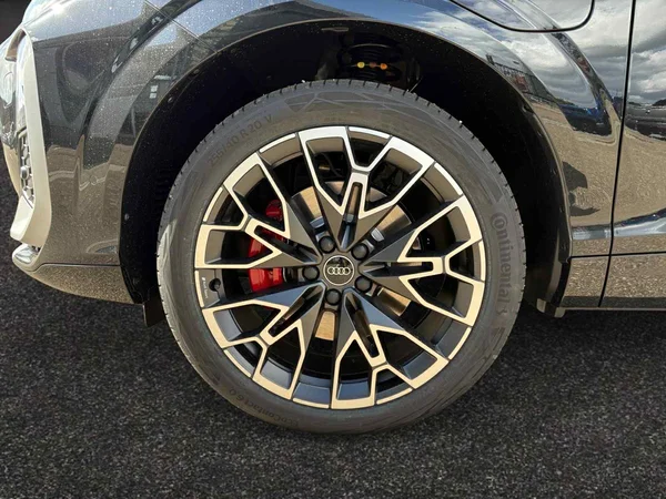 AUDI Q3 SUV e-hybrid (PHEV) (2025) — foto 3 van 16