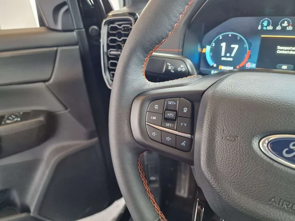 Ford Ranger — foto 12 van 13