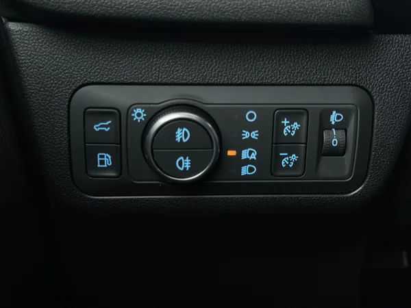 FORD Kuga (2023) — foto 19 van 34