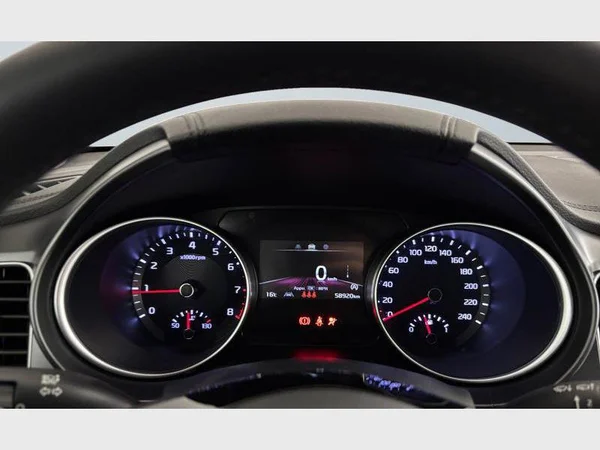 Kia CEED (2023) — foto 6 van 15
