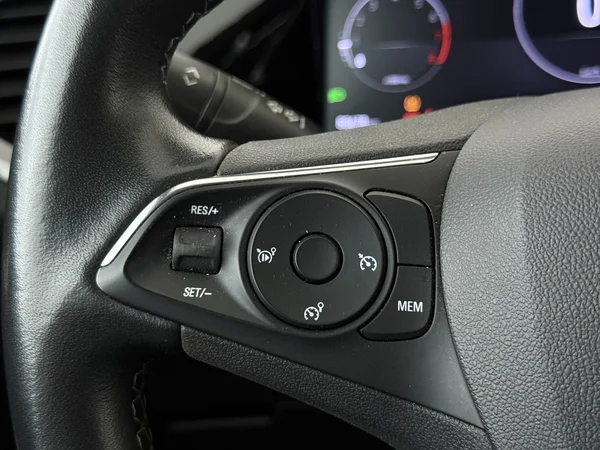 OPEL Grandland (2022) — foto 9 van 28