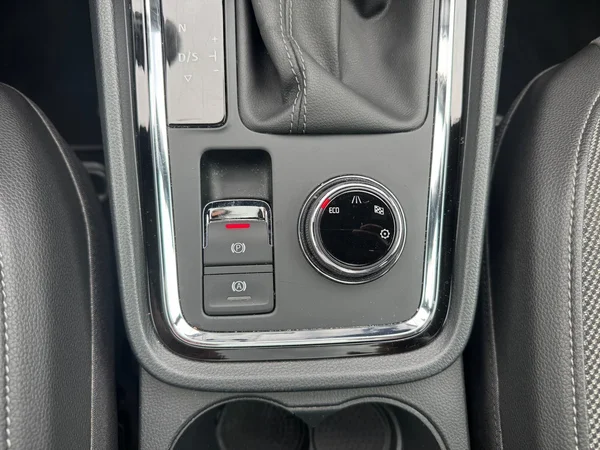 SEAT Ateca (2018) — foto 2 van 24