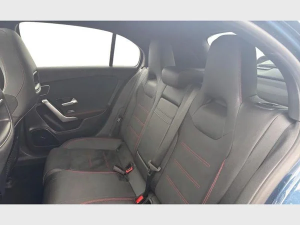 Mercedes-Benz A 200 (2019) — foto 2 van 22