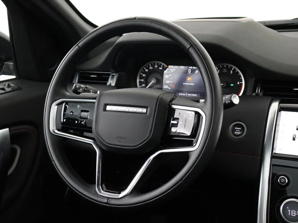 Land Rover Discovery Sport (2023) — foto 14 van 30