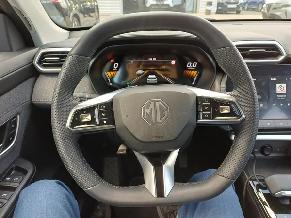 MG ZS (2025) — foto 3 van 20