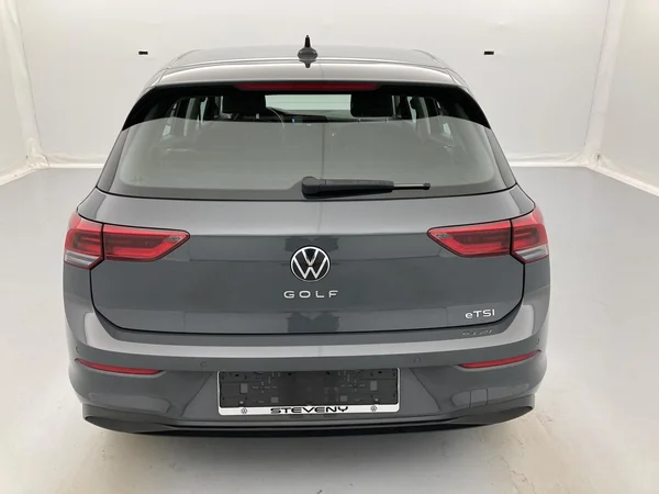 VOLKSWAGEN Golf VIII (2024) — foto 22 van 36