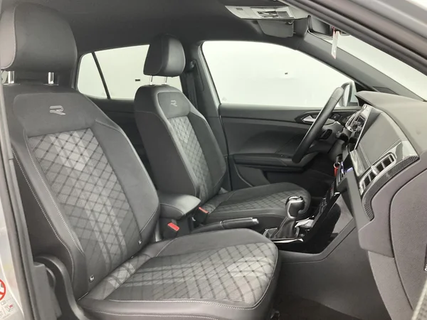 VOLKSWAGEN T-Cross (2025) — foto 33 van 36