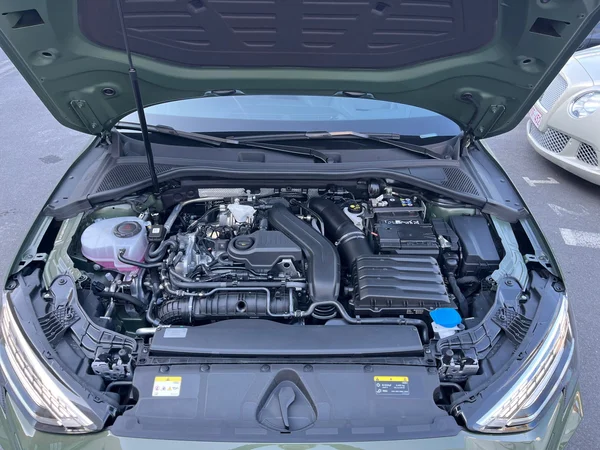 AUDI A3 Sportback (2025) — foto 8 van 24