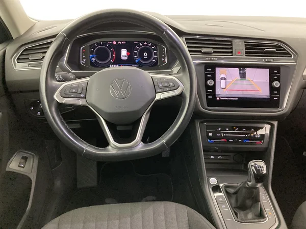 VOLKSWAGEN Tiguan Allspace (2021) — foto 9 van 36
