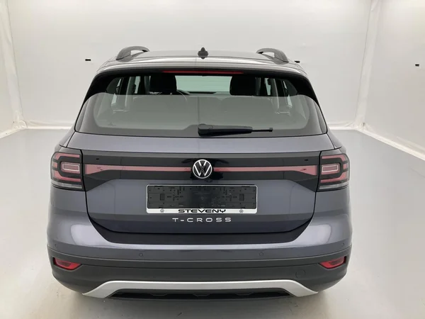 VOLKSWAGEN T-Cross (2024) — foto 2 van 36