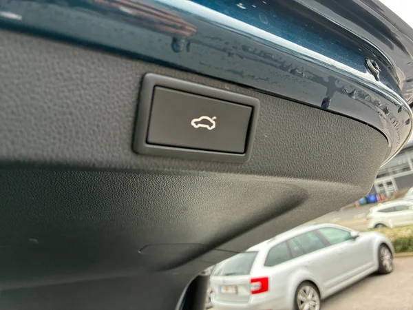 SKODA Octavia Combi (2024) — foto 4 van 24