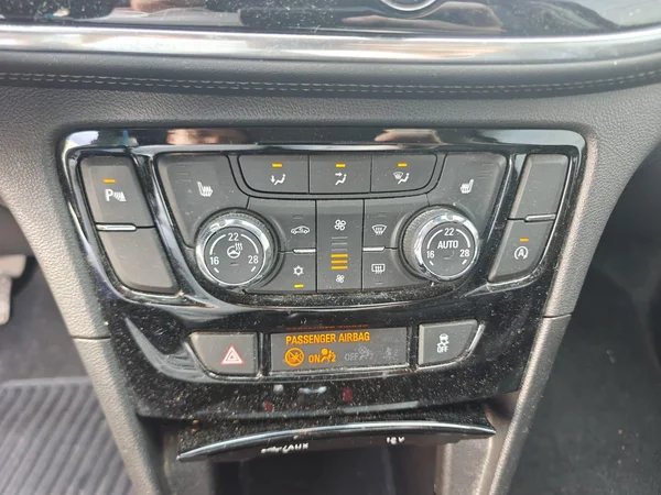 Opel Mokka X (2017) — foto 8 van 19