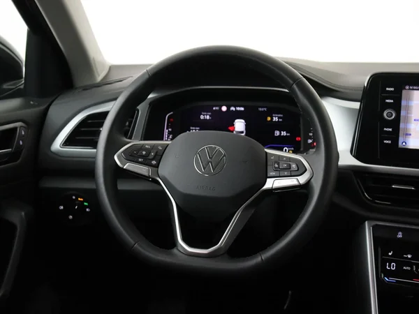 VOLKSWAGEN T-Roc (2025) — foto 14 van 18
