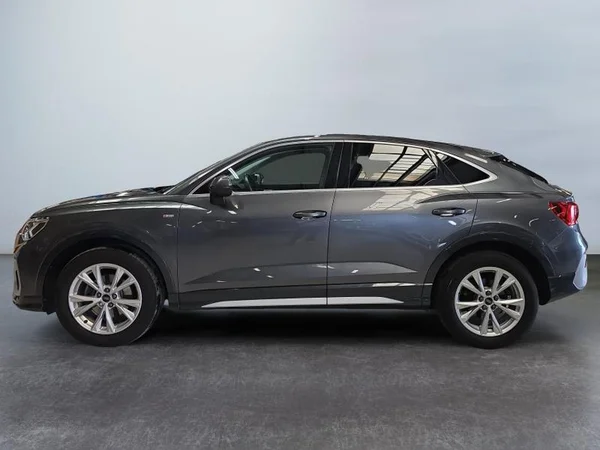 AUDI Q3 Sportback (2021) — foto 26 van 31
