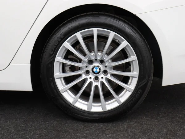 BMW 530 (2021) — foto 7 van 35