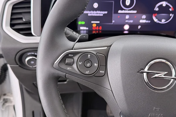Opel Grandland (2024) — foto 13 van 26
