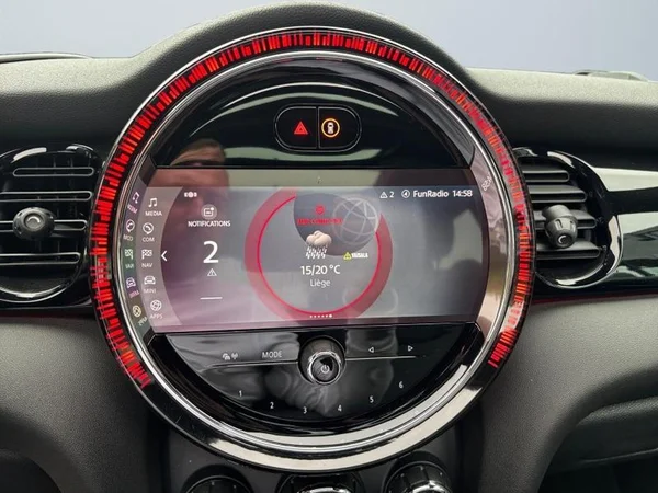 MINI Mini (F56 LCI II) (2023) — foto 7 van 31