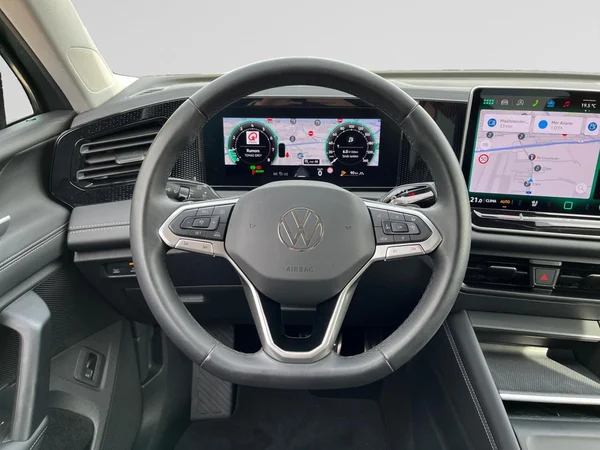 VOLKSWAGEN Tiguan (2024) — foto 11 van 22