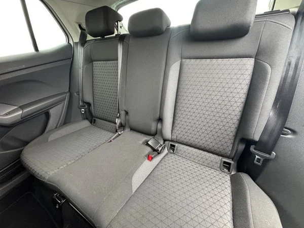 VOLKSWAGEN T-Cross (2019) — foto 6 van 26