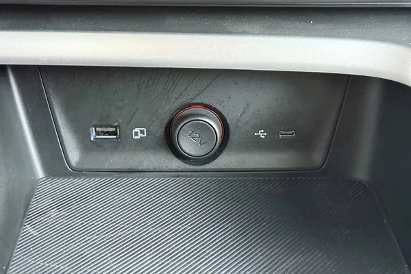MG ZS Hybrid+ (HEV) (2025) — foto 6 van 31
