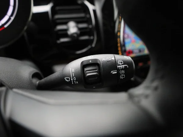 MINI One (2022) — foto 11 van 35