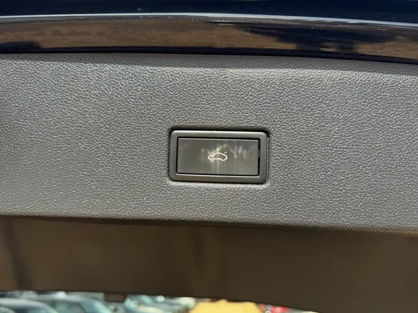 Volkswagen T-Roc (2022) — foto 10 van 24