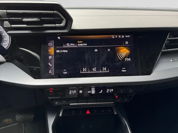 AUDI A3 Sportback (2024) — foto 2 van 14