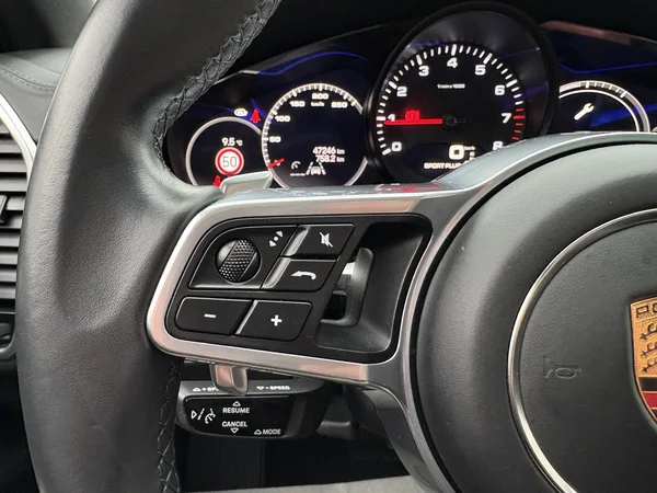 PORSCHE Cayenne Coupé (2021) — foto 24 van 26