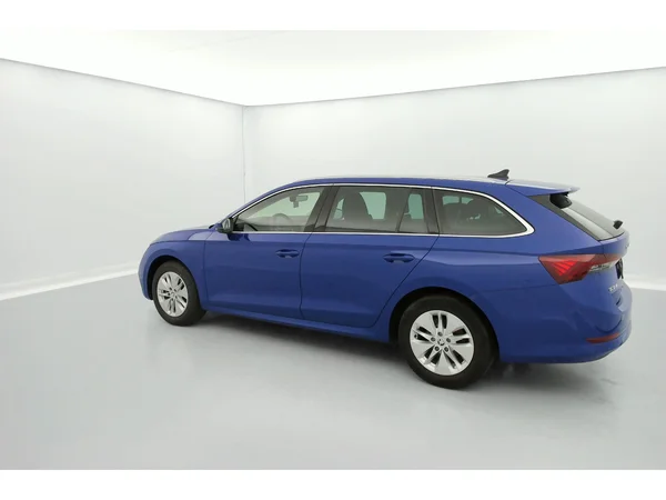 SKODA Octavia Combi (2022) — foto 32 van 35