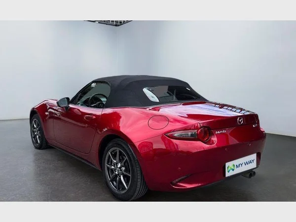 Mazda MX-5 (2020) — foto 25 van 27