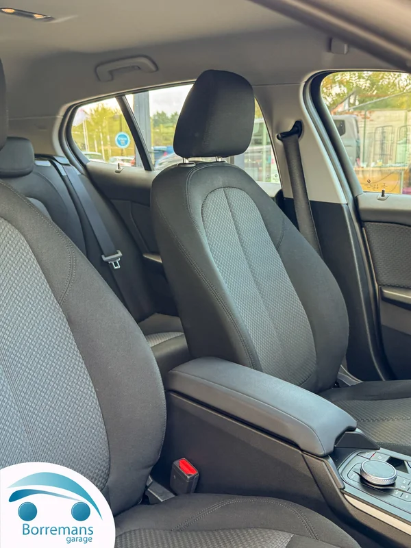 BMW 116 (2023) — foto 4 van 44