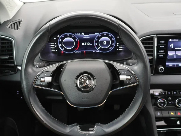 SKODA Karoq (2020) — foto 4 van 23
