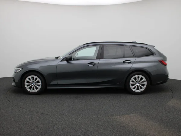 BMW 3 Reeks (2021) — foto 34 van 46