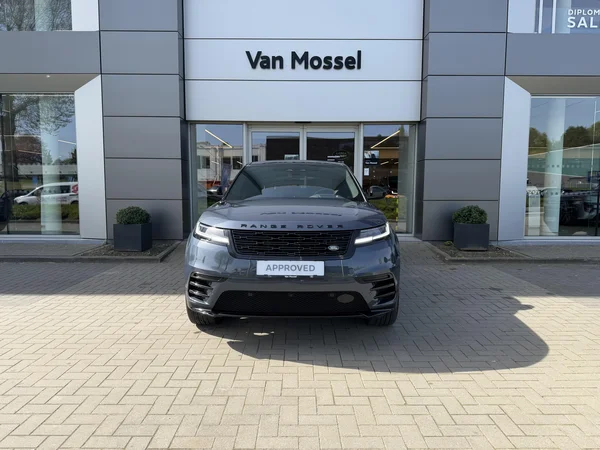 Land Rover Range Rover Velar (2024) — foto 12 van 28