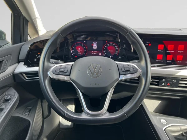 VOLKSWAGEN Golf VIII SW (2024) — foto 17 van 24
