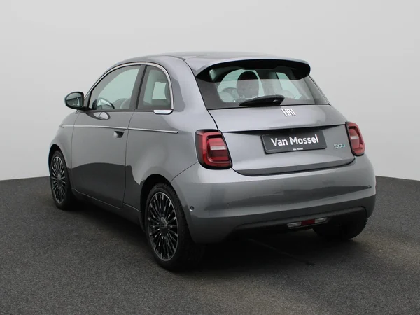 Fiat 500e (2023) — foto 12 van 44